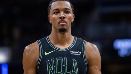 开云-香的一批！墨菲半场攻防在线 7中5&amp;罚球6中6砍下17分3断