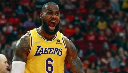 开云-超越马龙天勾已是时间问题 四万分才是詹皇目标？