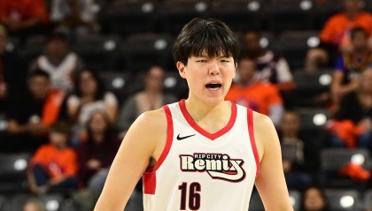 开云体育官网-轰31+8创生涯纪录！杨瀚森闪耀G联赛：16中14太准，大秀勾手绝活