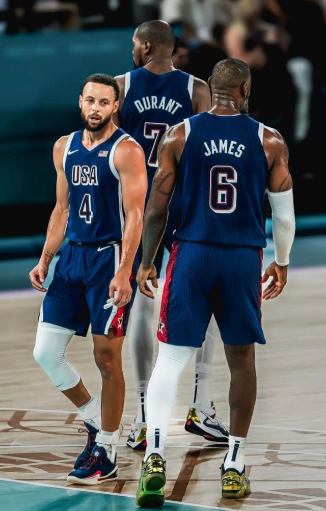 1758720074827022766.jpg GzAvZNhboAMeGr_.jpg